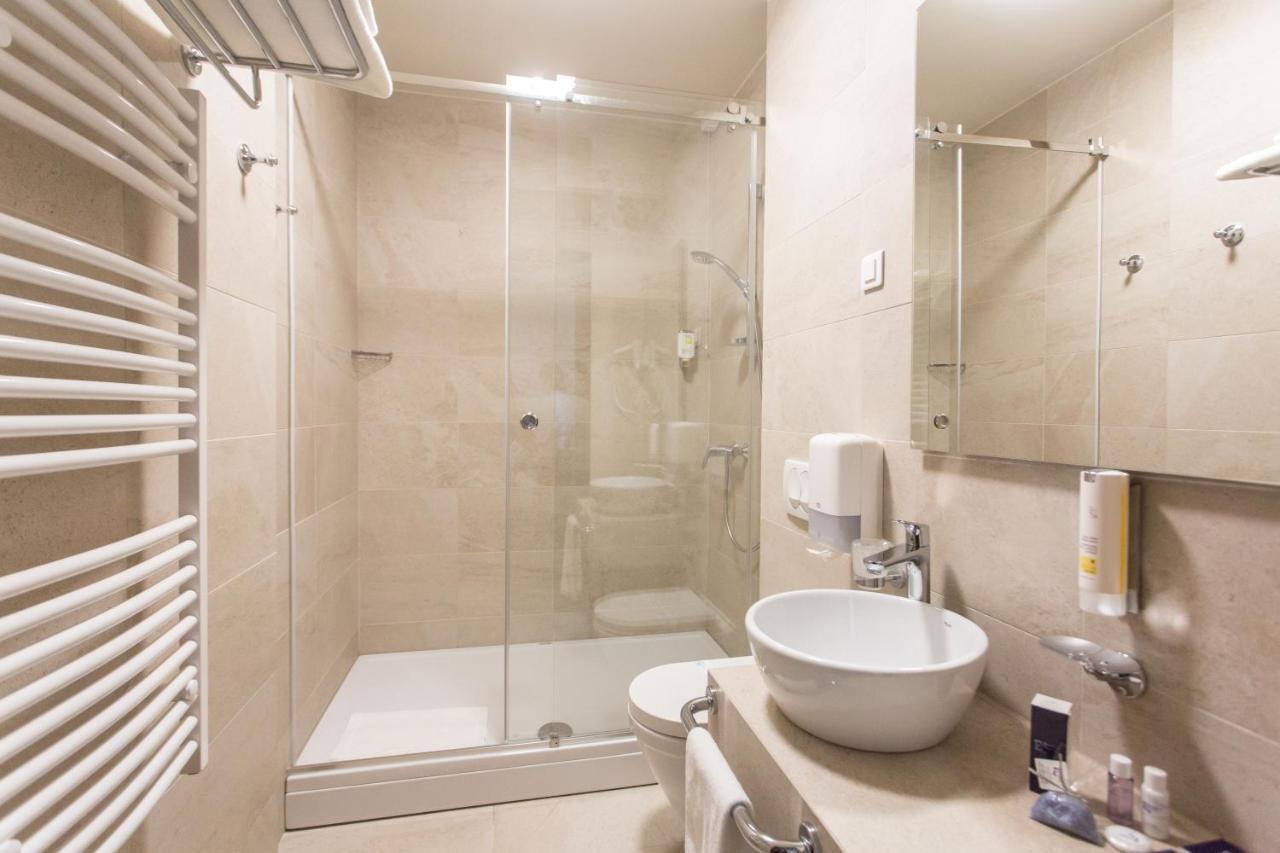 Hotel Grand Hedonist Pančevo Dış mekan fotoğraf