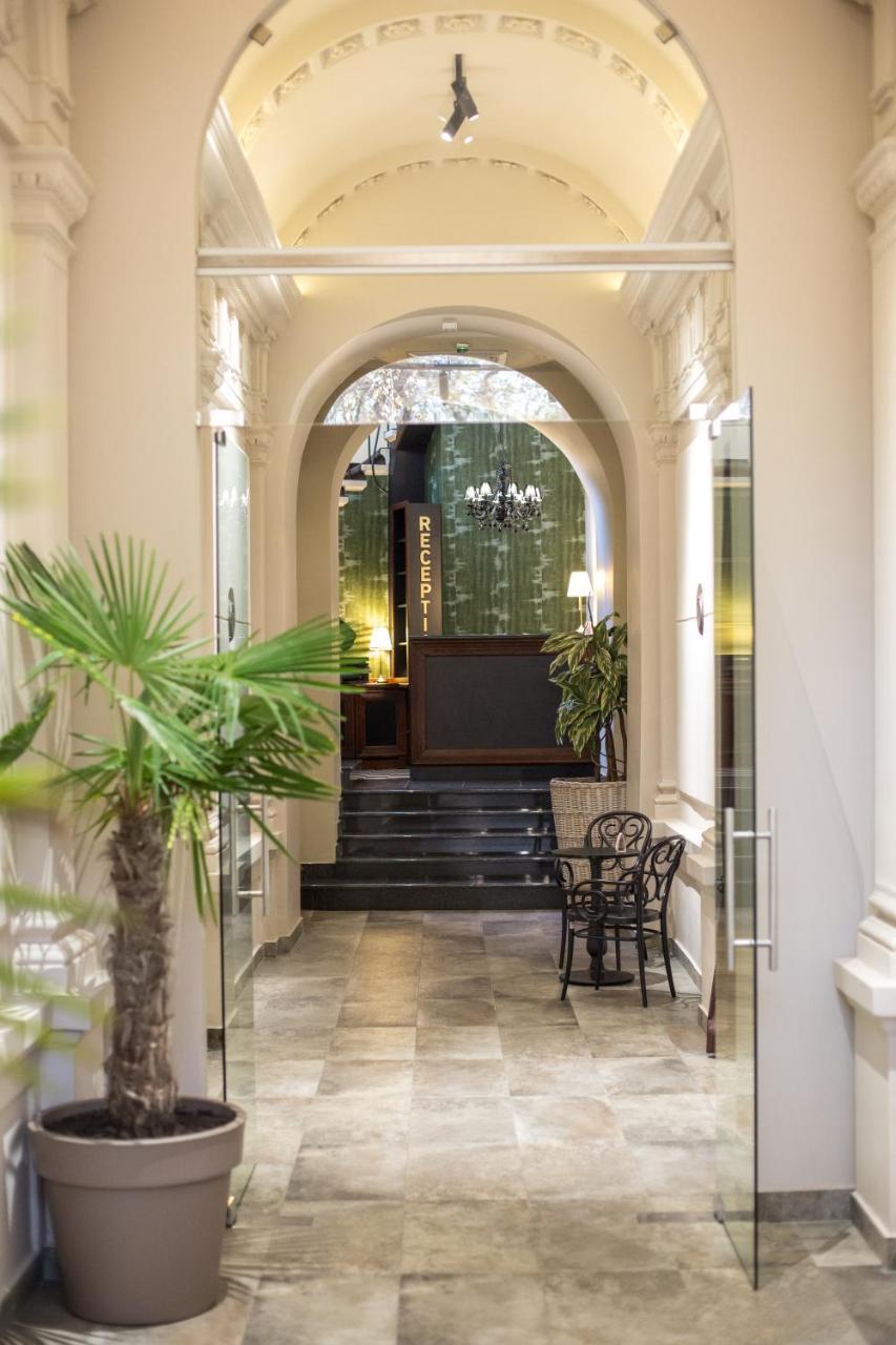 Hotel Grand Hedonist Pančevo Dış mekan fotoğraf