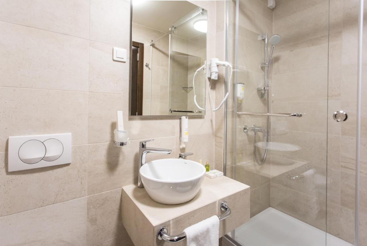 Hotel Grand Hedonist Pančevo Dış mekan fotoğraf